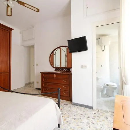 Large & Quiet In Monteverde Apartment Rome